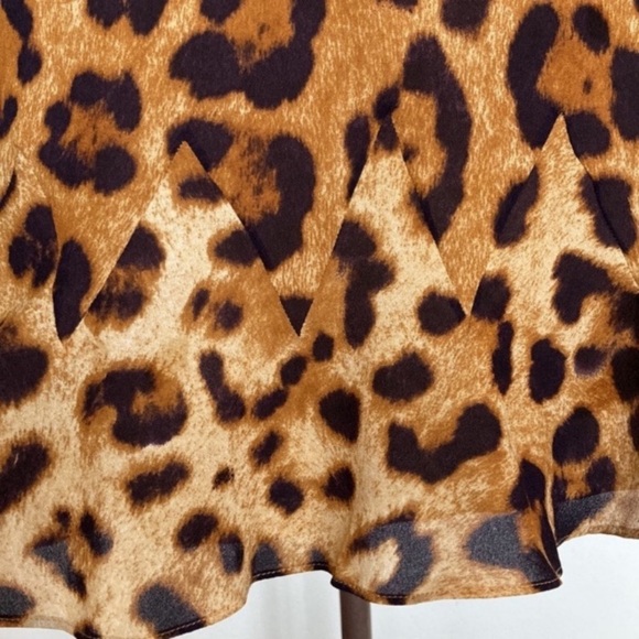 Escada silk leopard print skirt, lined, marked size 34=size 2 - Picture 2 of 11